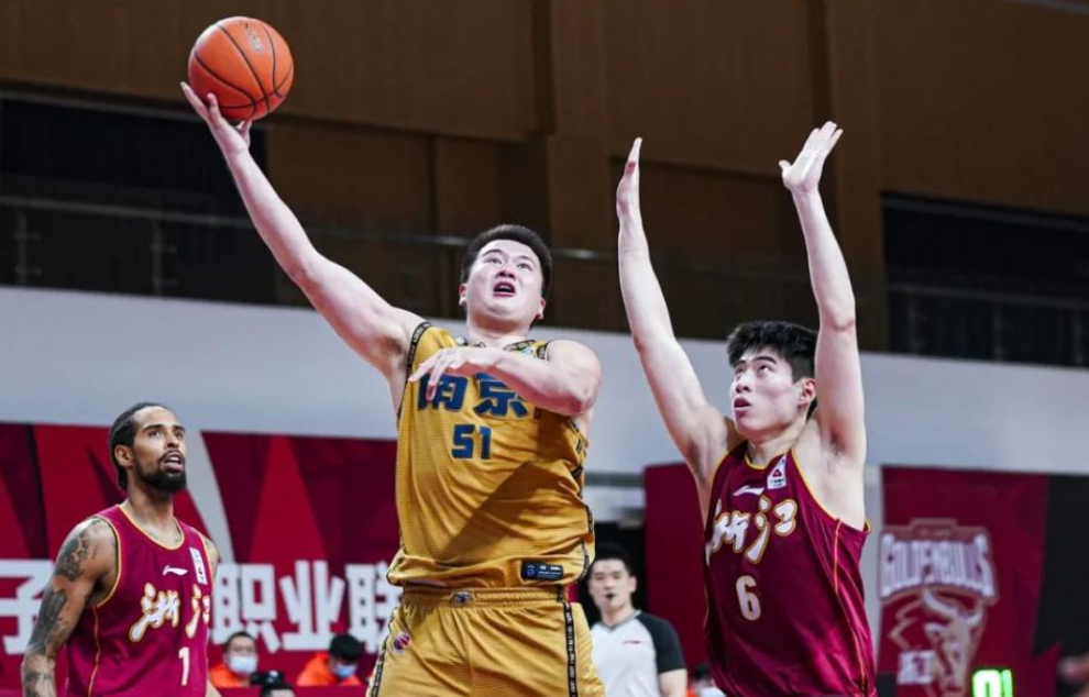 关于这也行？切尔西更衣室发声备战CBA季后赛苏炳添惨败给无名小将，赛后广东宏远造点机会——中超节点到来的信息